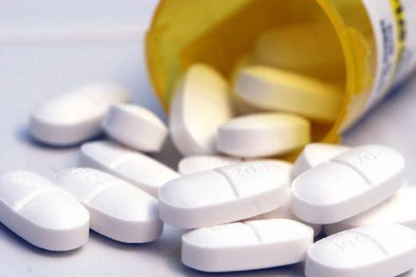 Các loại thuốc giảm đau có thể dùng cho người giãn dây chằng